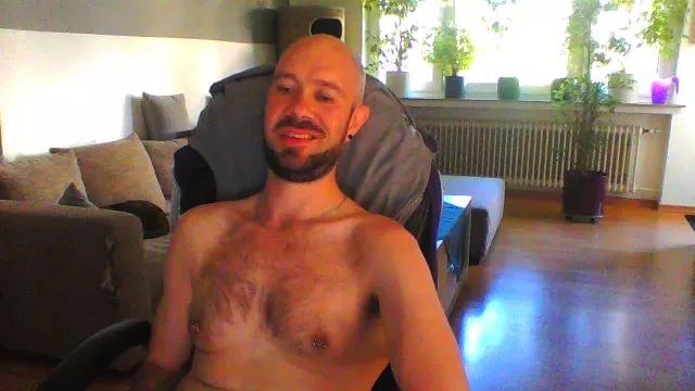 flo86xxx on Cam4 
