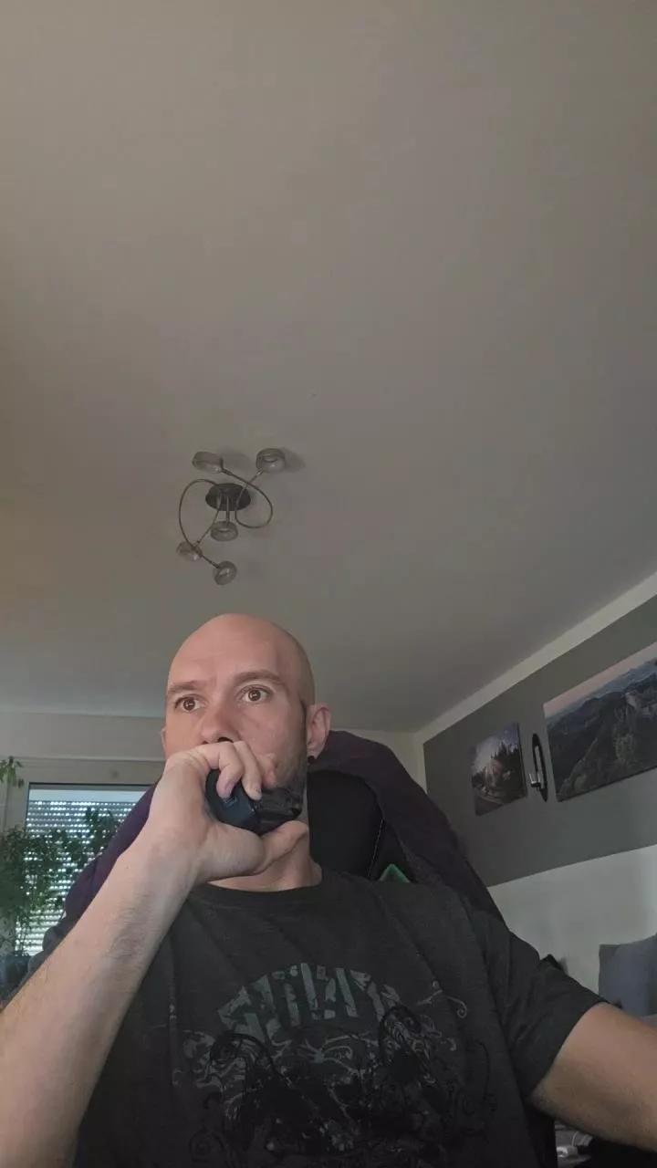flo86xxx on Cam4 