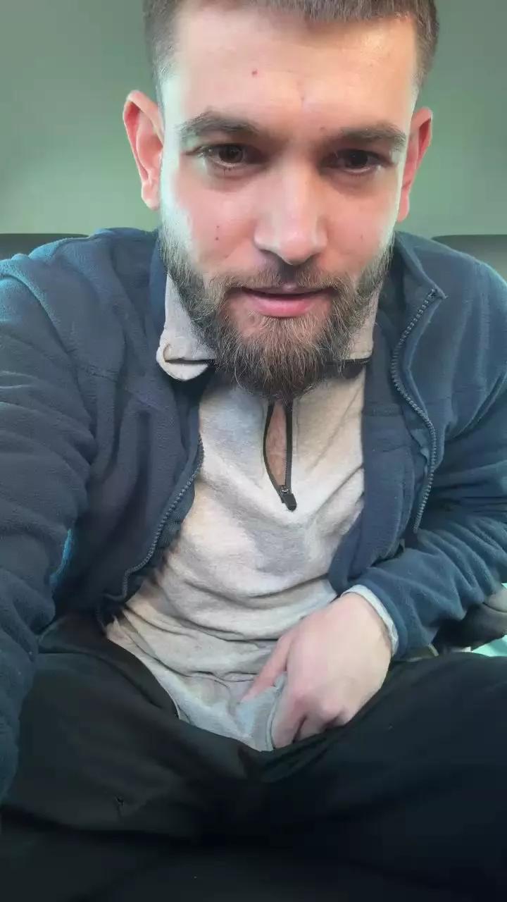 Gaming97 on Cam4 