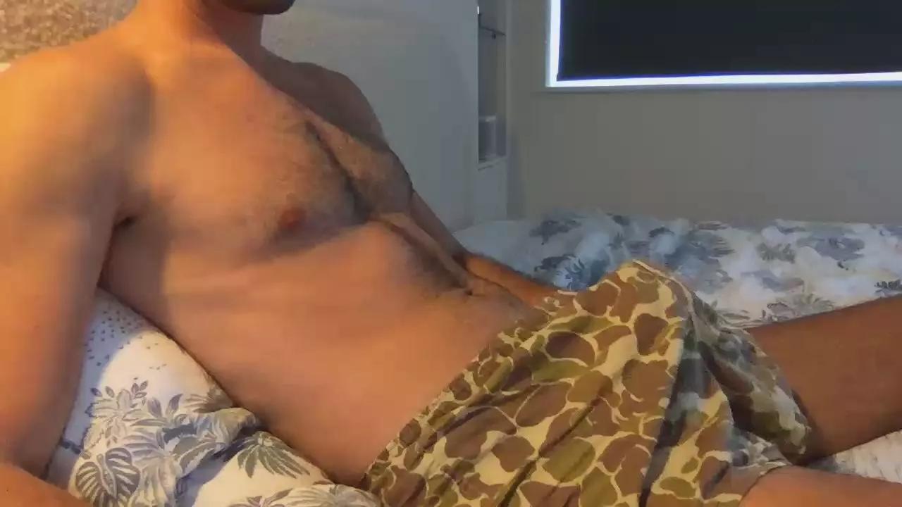 GCreturns on Cam4 