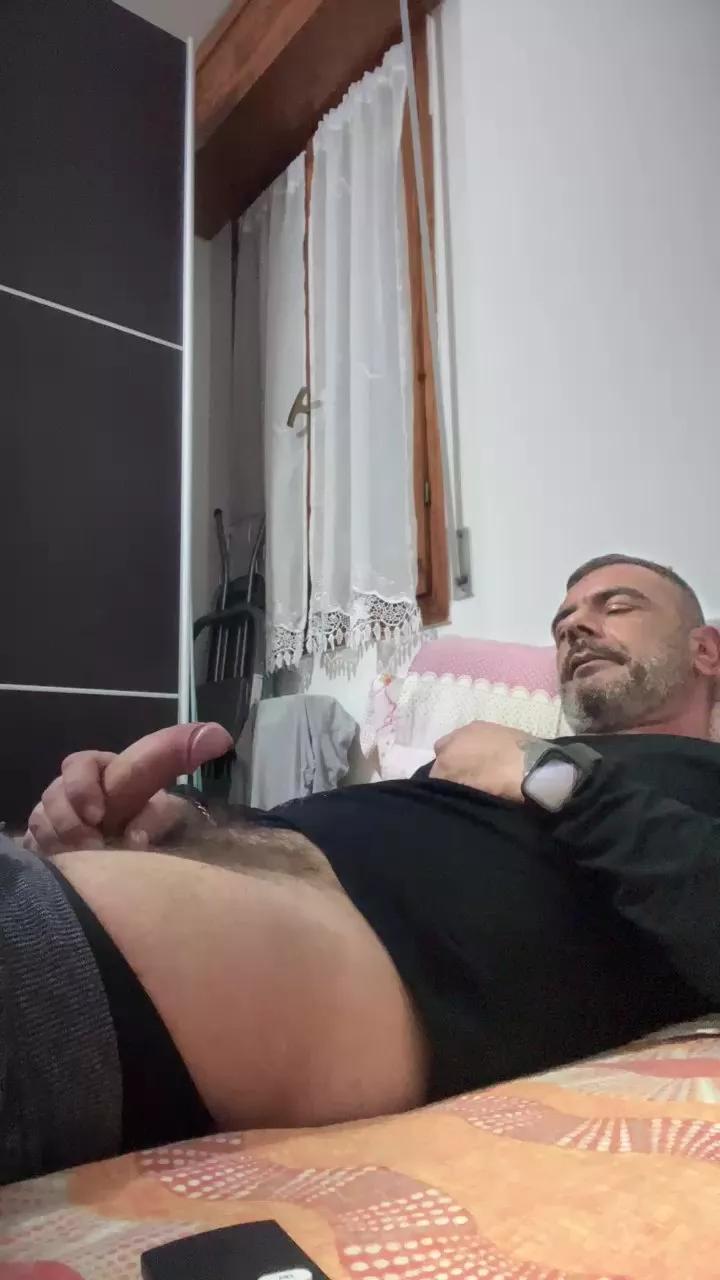 giangibus2 on Cam4 