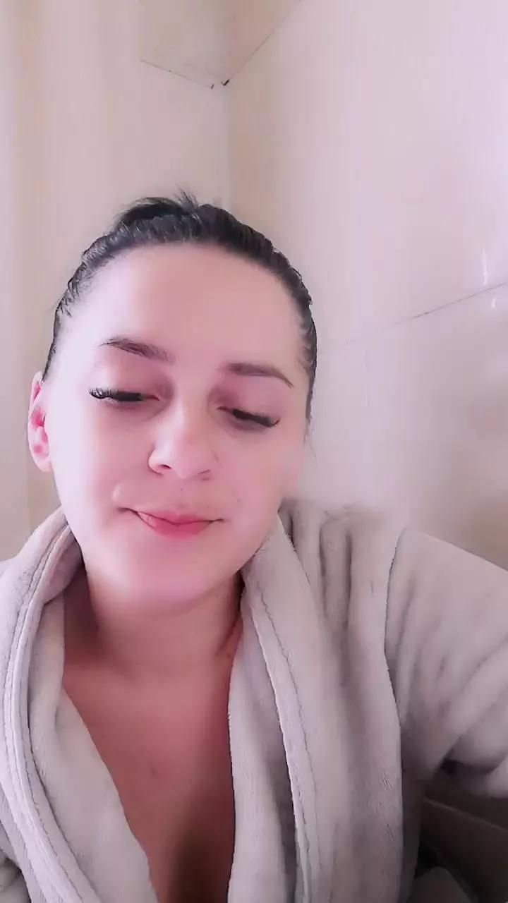 giulysexy4 on Cam4 