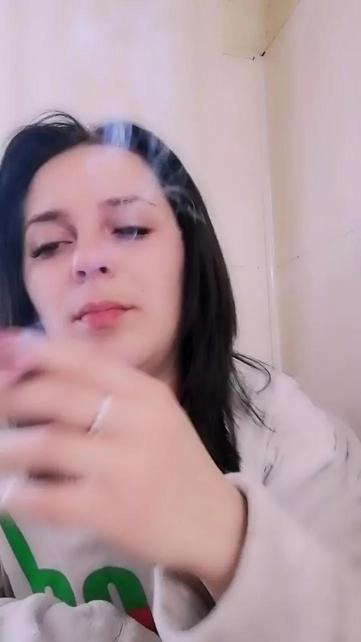 giulysexy4 on Cam4 