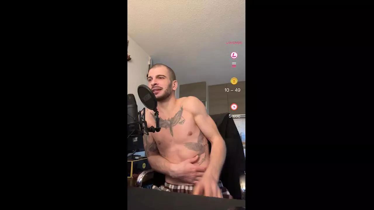 Greyoff on Cam4 