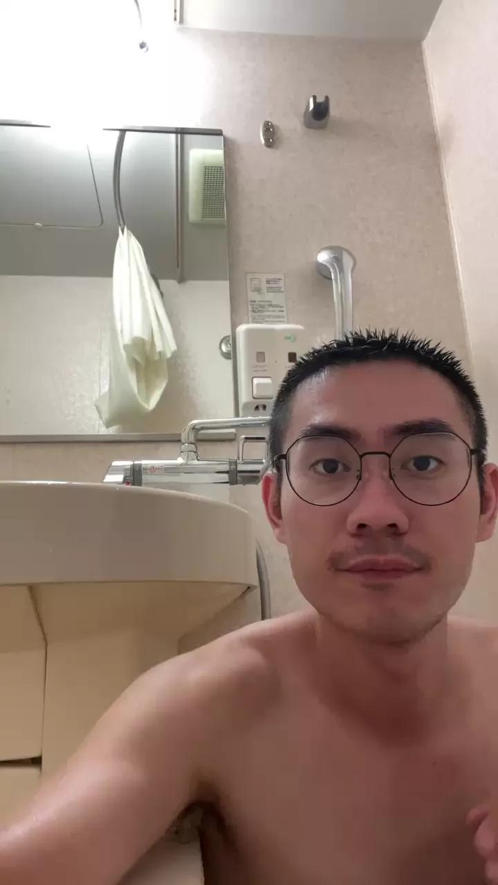 H0119 on Cam4 