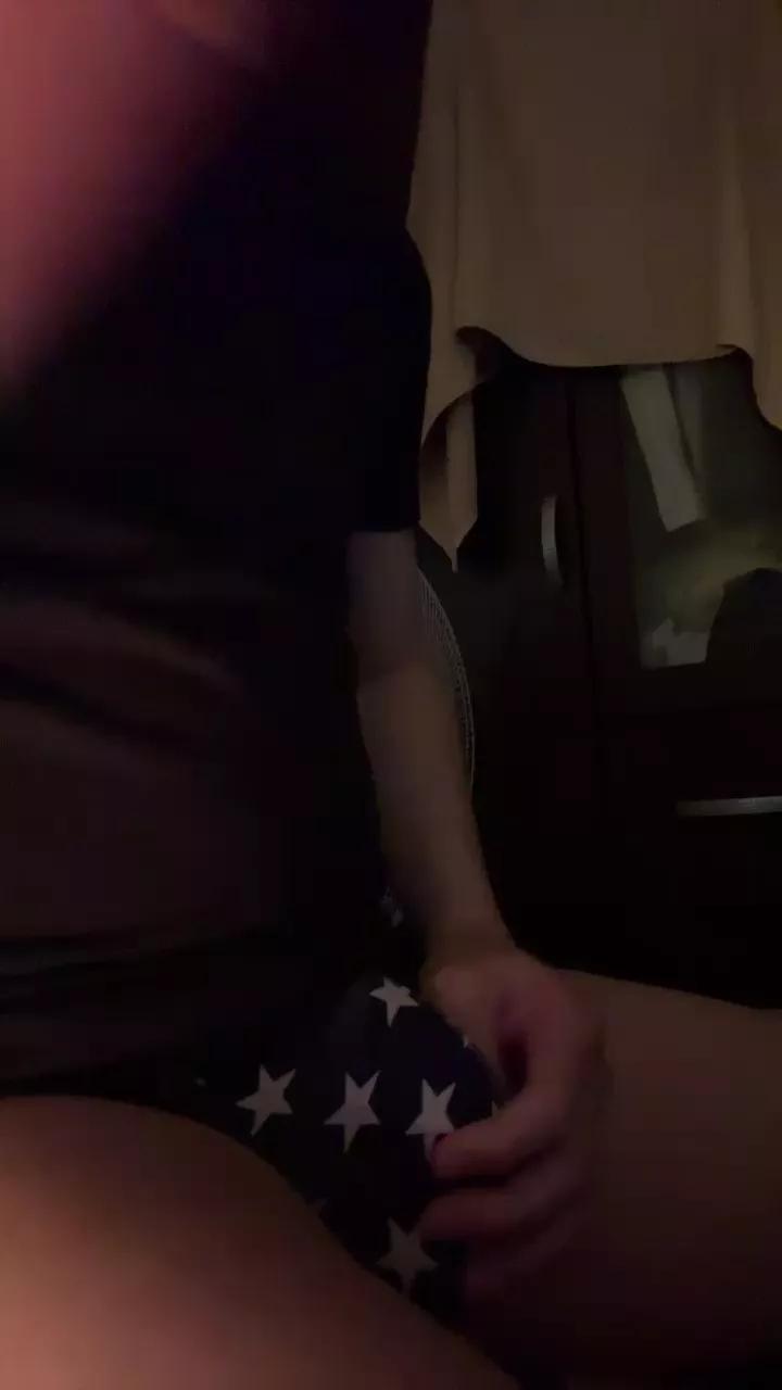 H233gg on Cam4 
