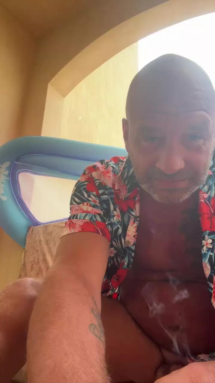 Hotti00 on Cam4 