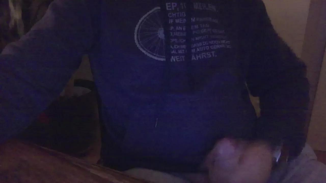 hungbln on Cam4 