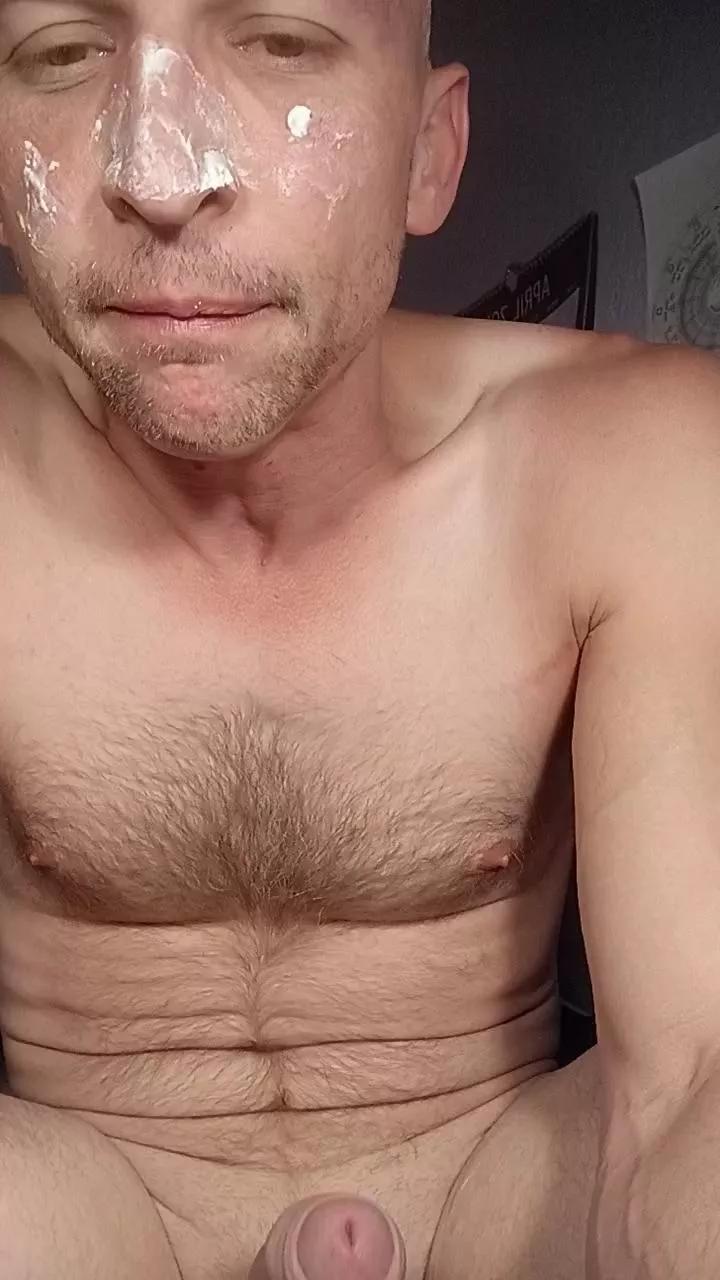hungonhere2 on Cam4 