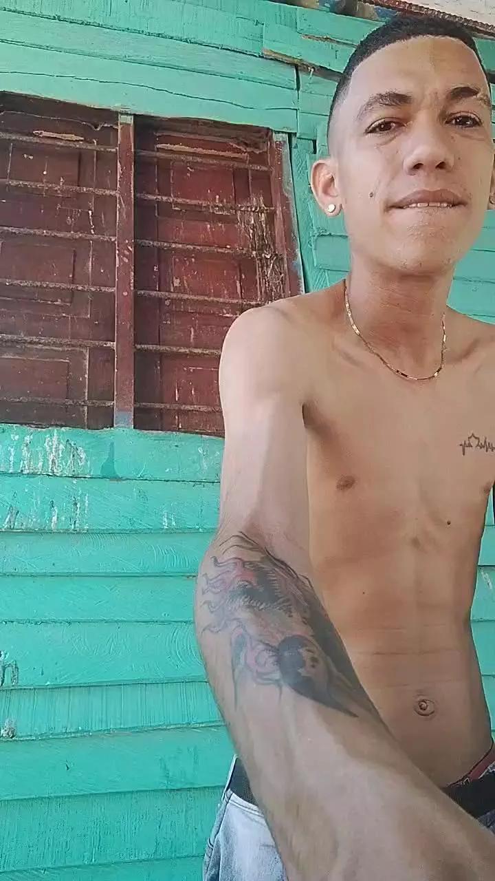 inframundotoun1 on Cam4 