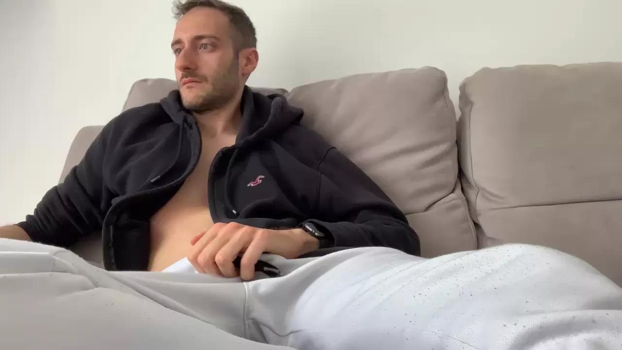 italianvirgil25 on Cam4 