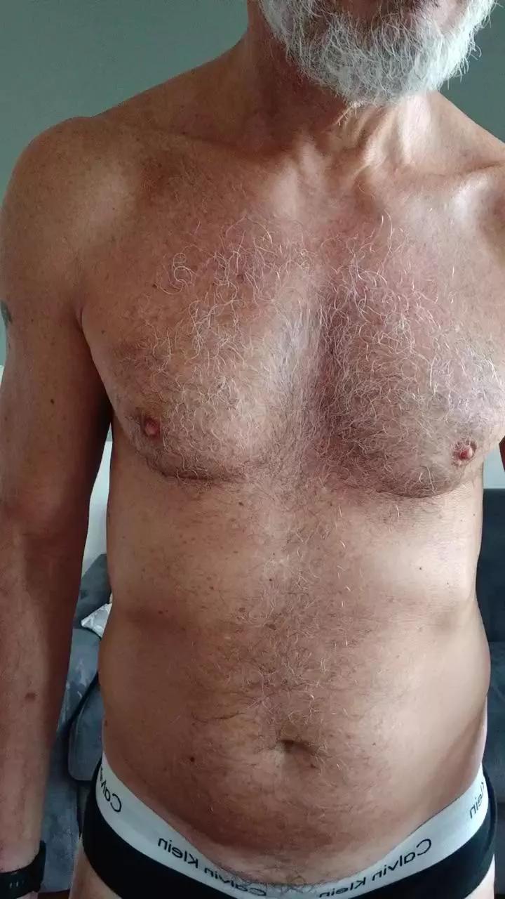 ItalSilverDaddy on Cam4 