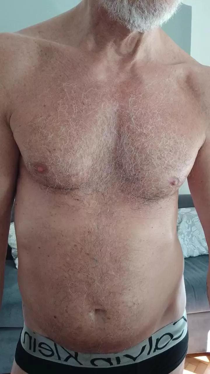 ItalSilverDaddy on Cam4 
