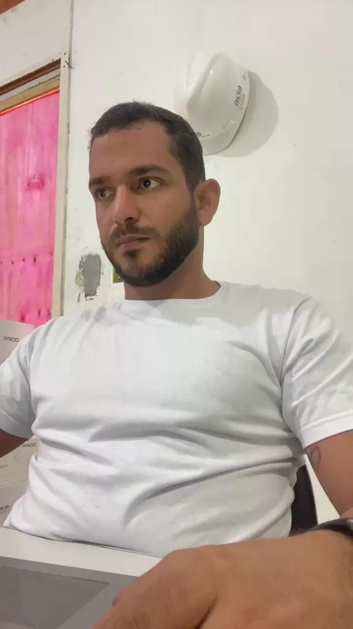 ivanjuniior_ on Cam4 
