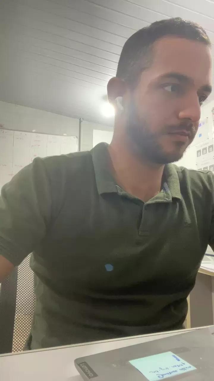 ivanjuniior_ on Cam4 