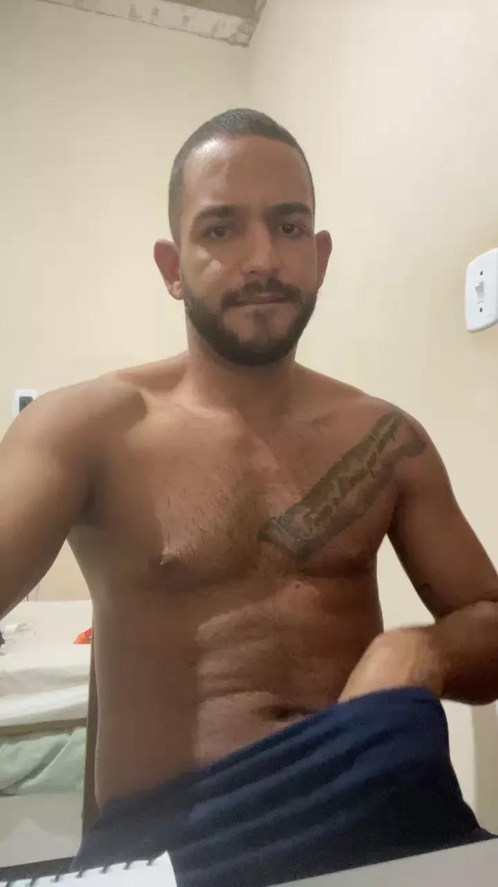 ivanjuniior_ on Cam4 