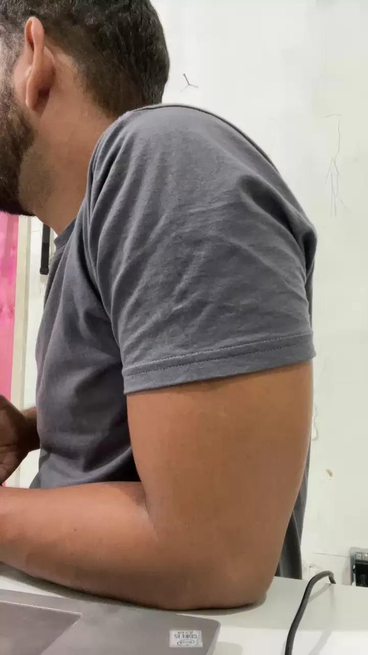 ivanjuniior_ on Cam4 