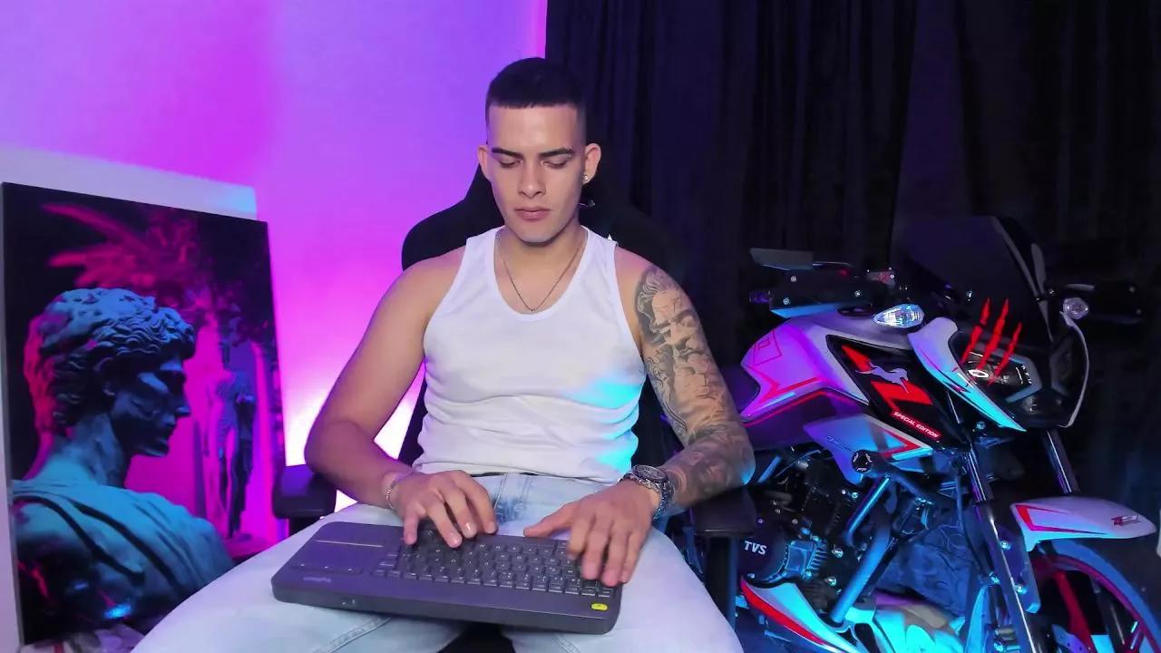 jacob_fireexx on Cam4 