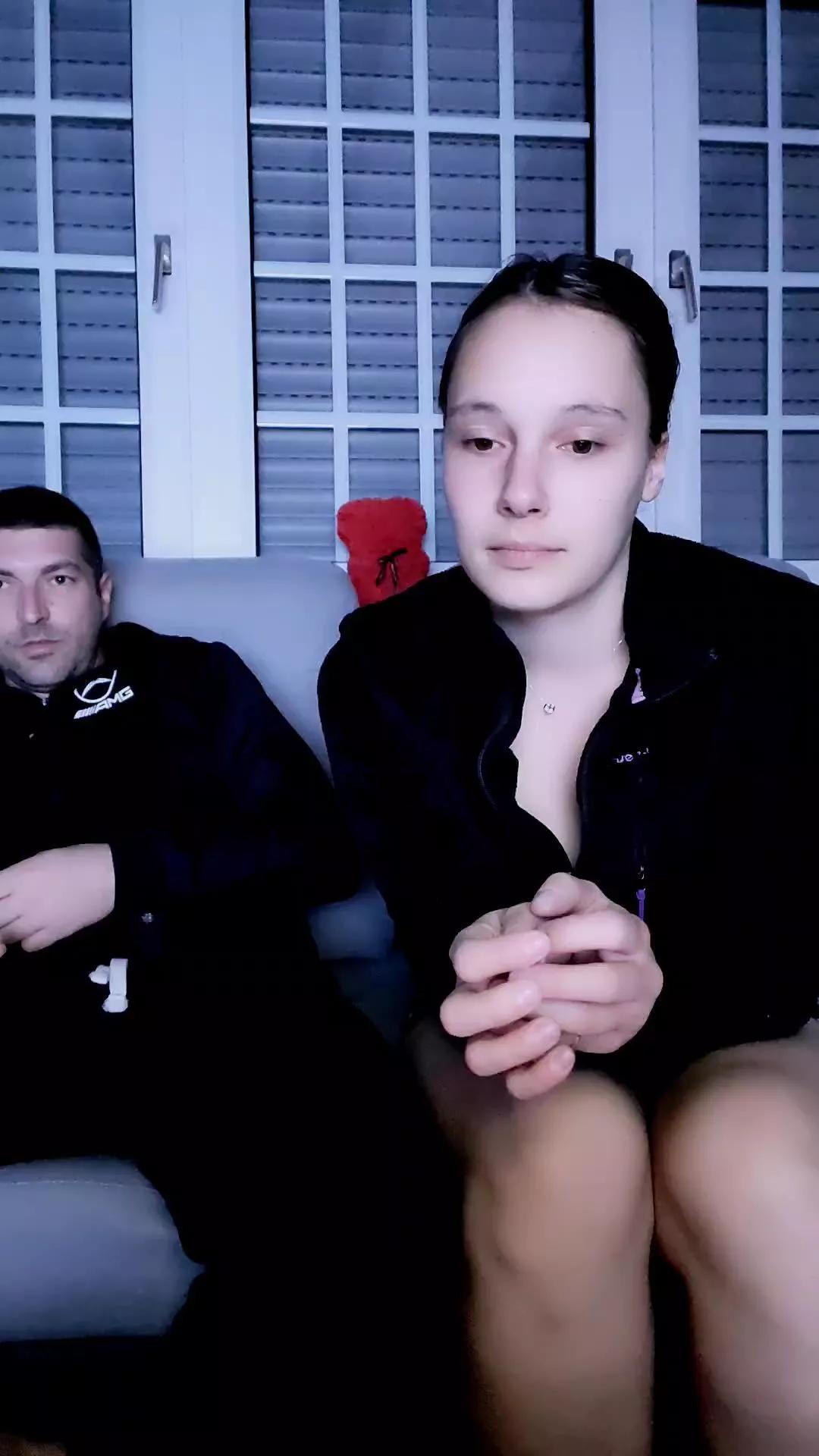 Jeunecouple3227 on Cam4 