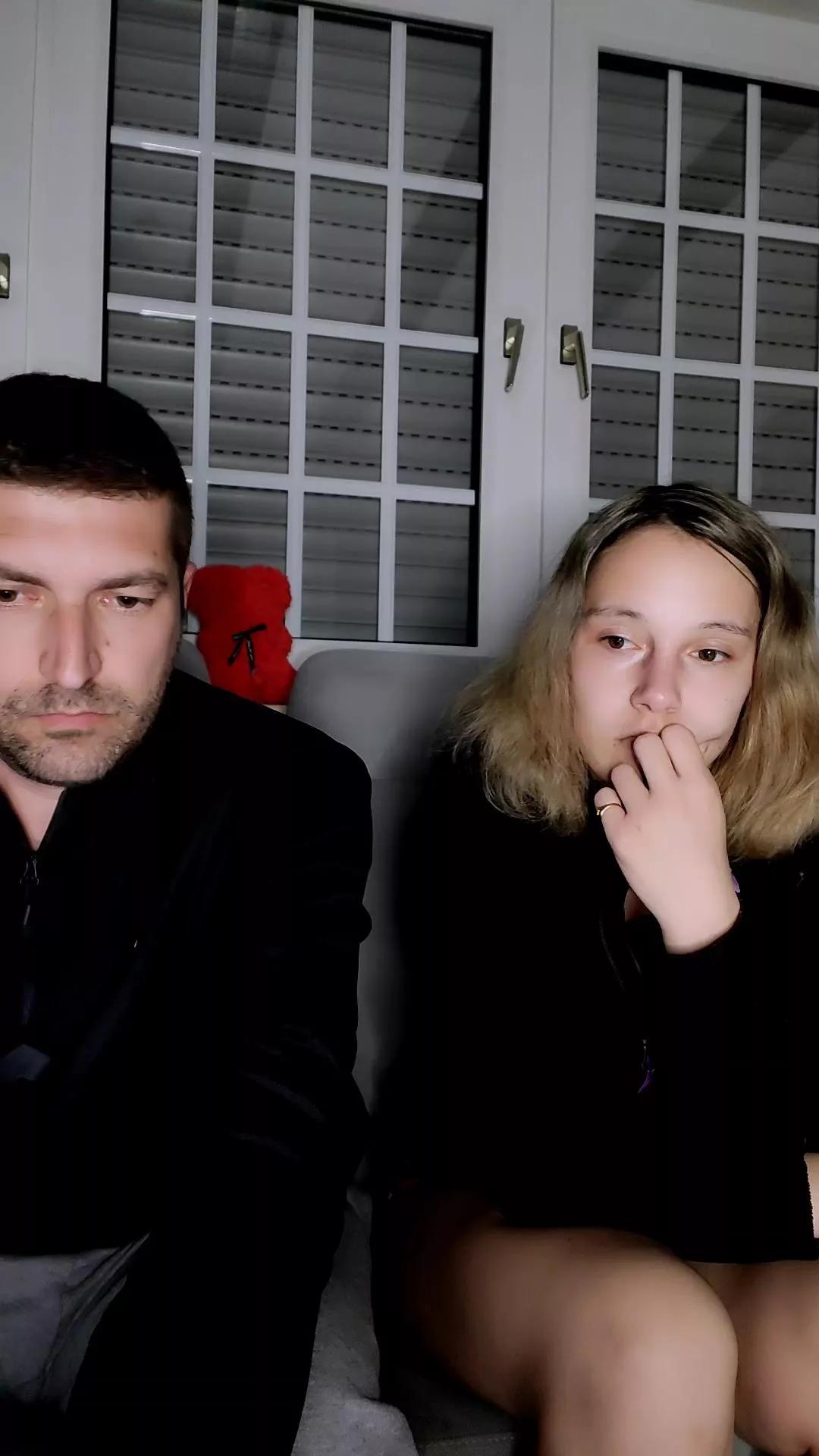 Jeunecouple3227 on Cam4 