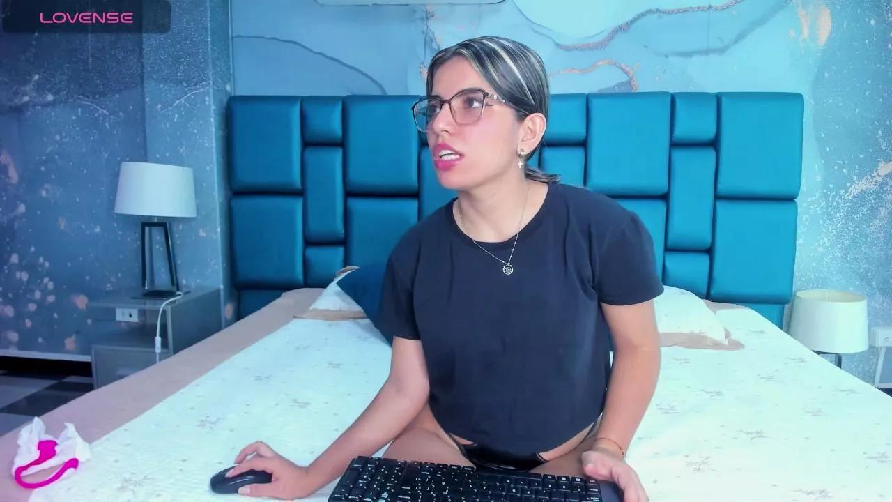 JulietSofia on Cam4 
