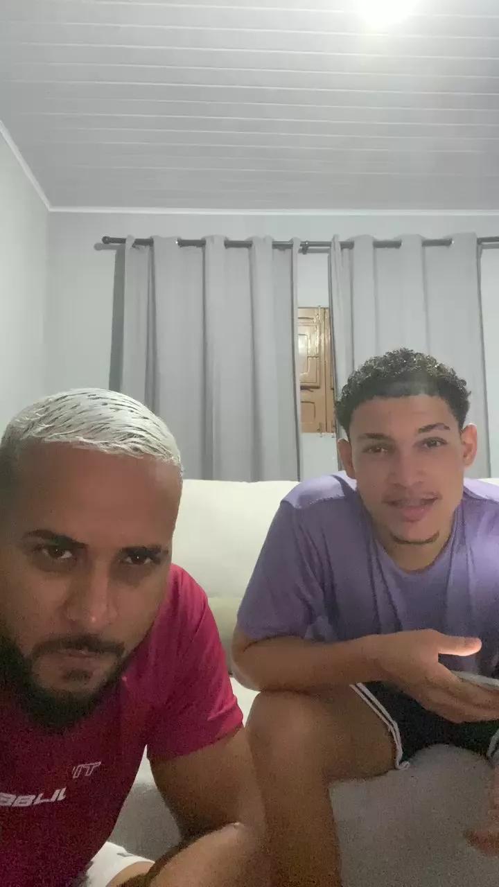 Junioputinho9 on Cam4 