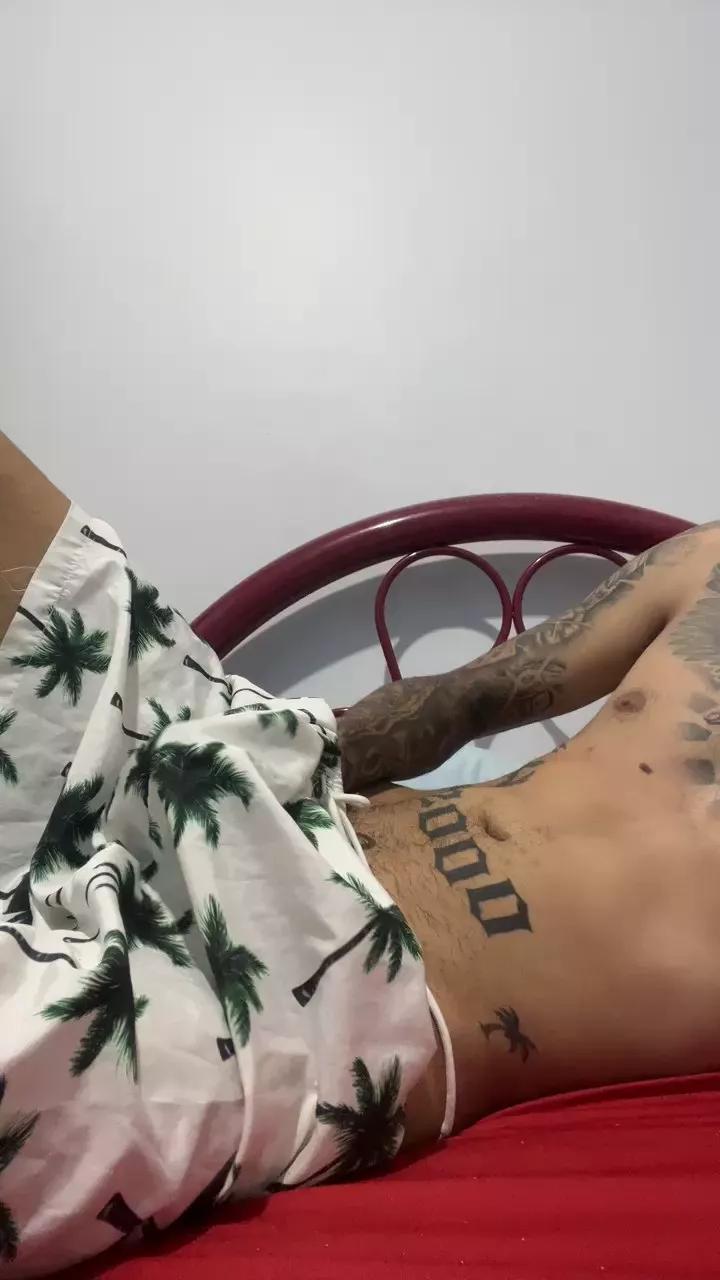 Kellrayan on Cam4 