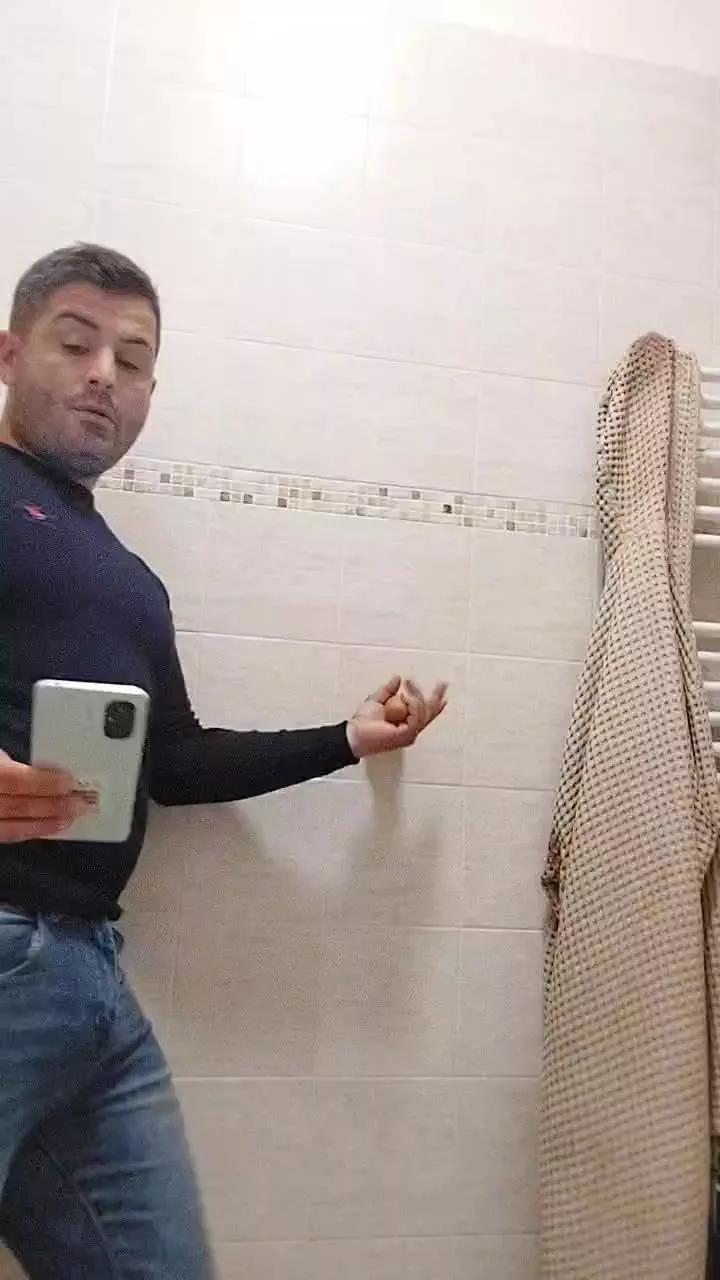 Kingbull1900 on Cam4 