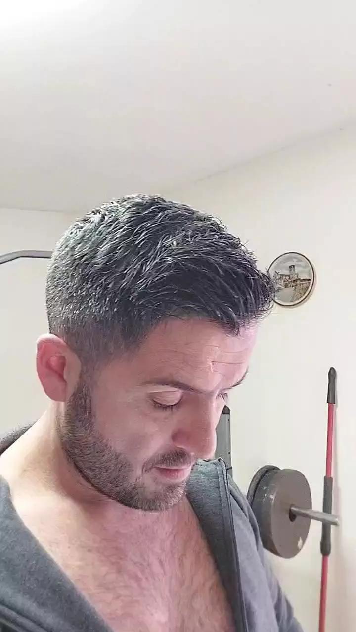 Kingbull1900 on Cam4 