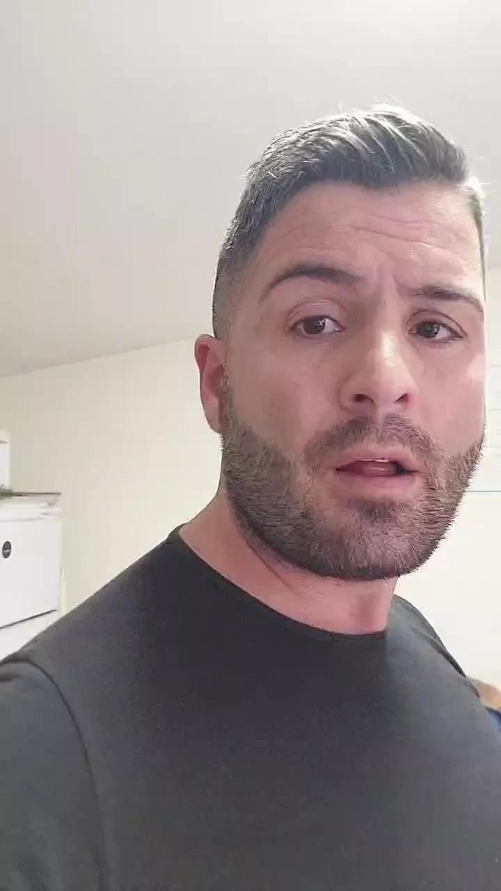 Kingbull1900 on Cam4 