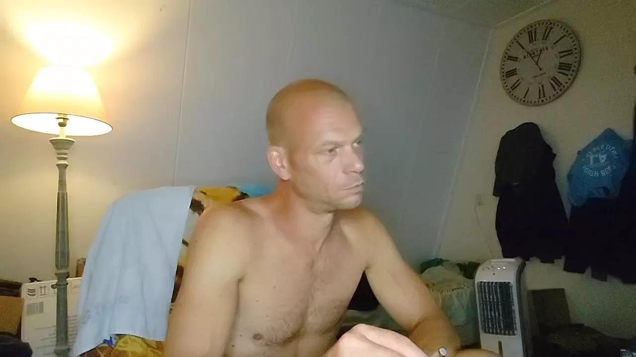 Kinky_Play on Cam4 
