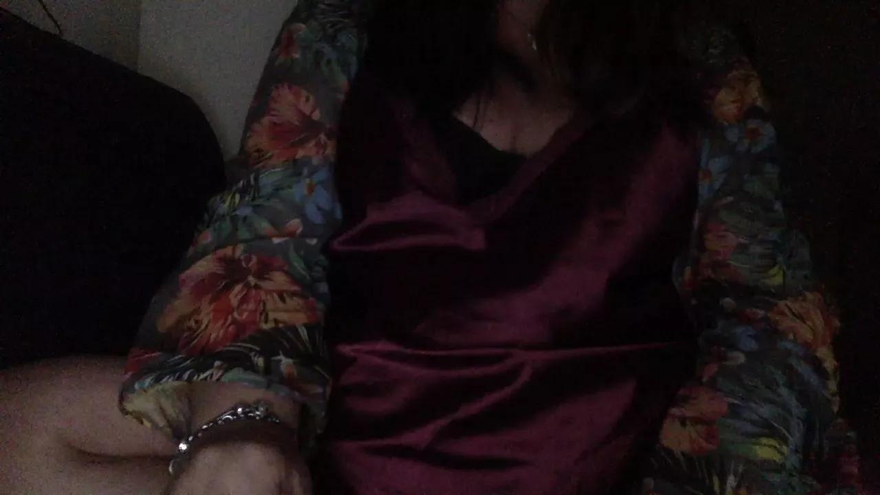LaReginaNera on Cam4 