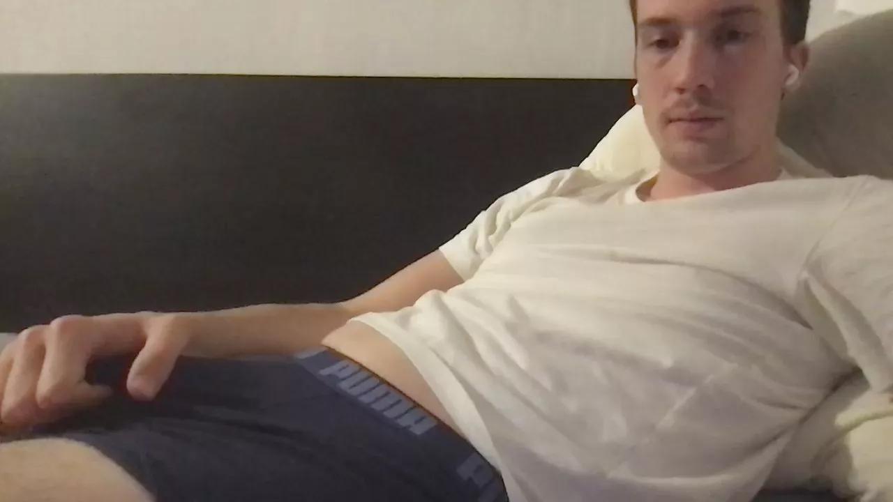 LeonToPlay on Cam4 