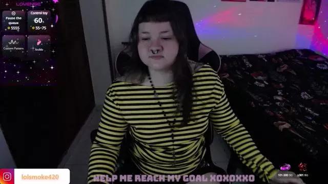 LolSmoke420 on Cam4 