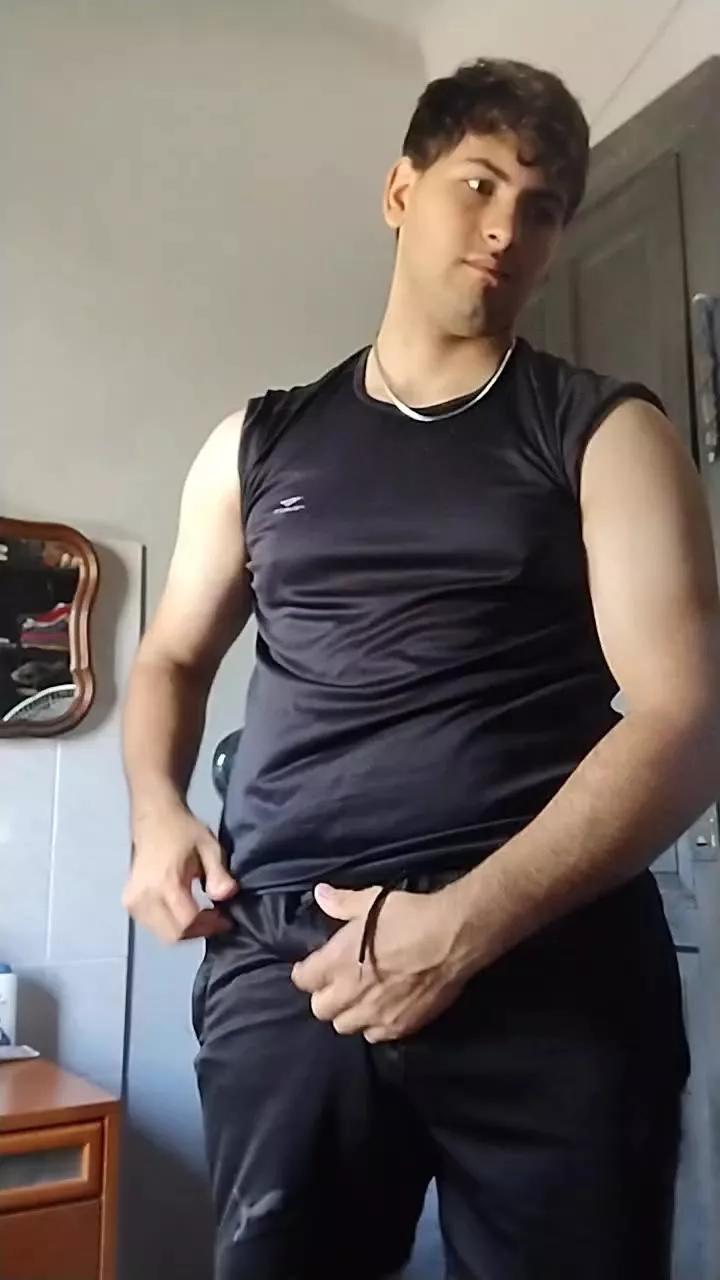 Lucas_Pink1 on Cam4 