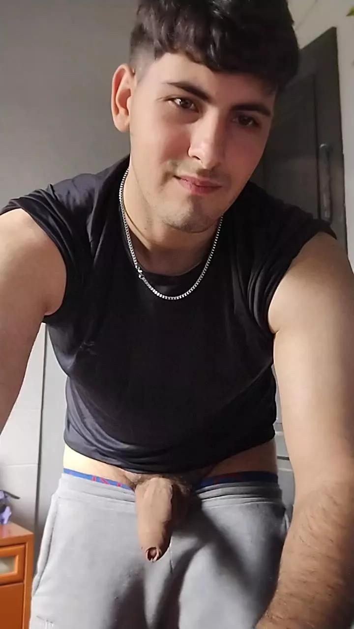 Lucas_Pink1 on Cam4 