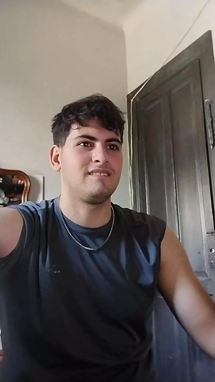 Lucas_Pink1 on Cam4 