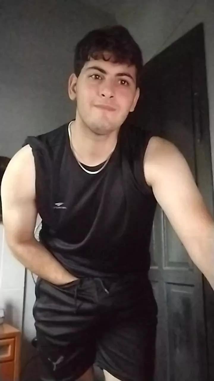 Lucas_Pink1 on Cam4 