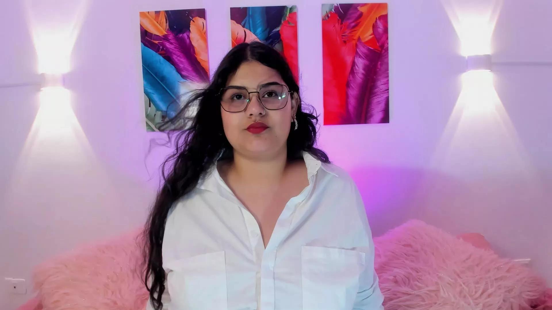 LucyColleen on Cam4 