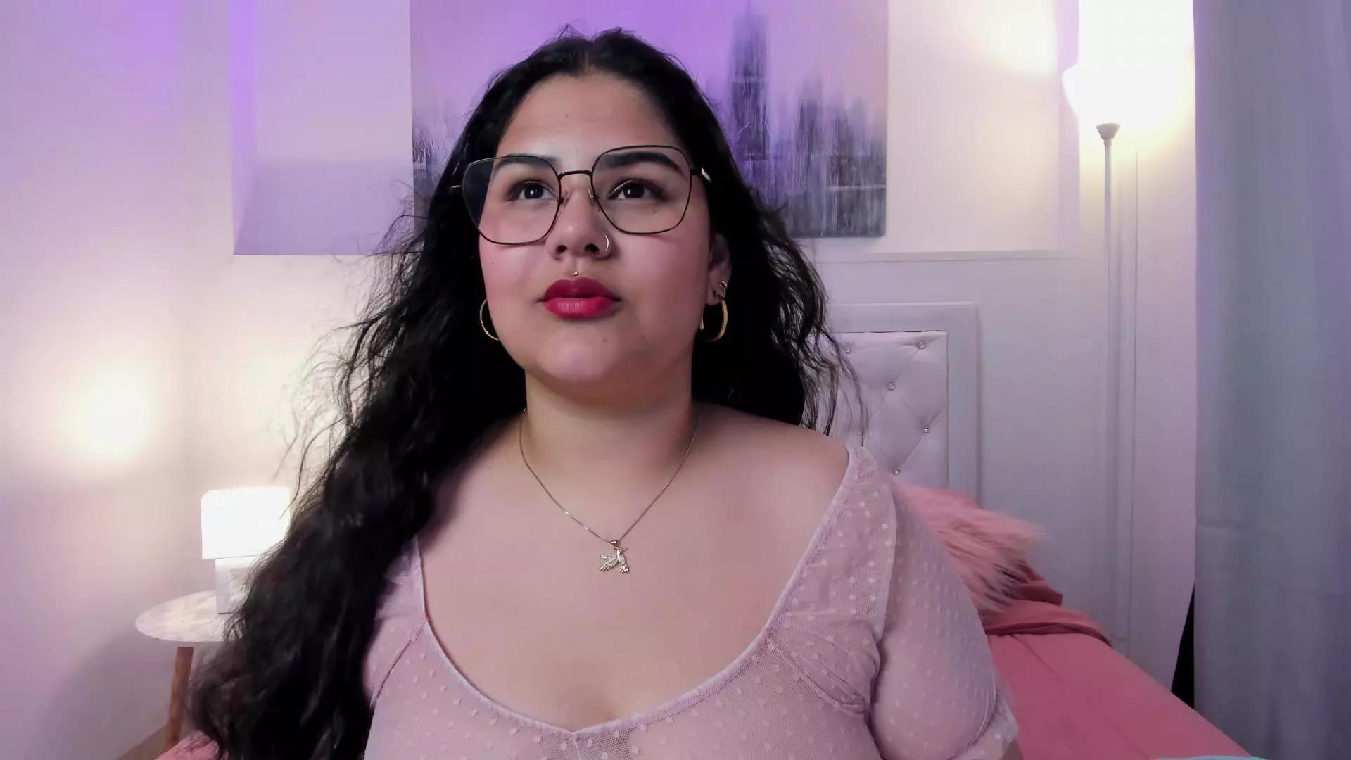 LucyColleen on Cam4 