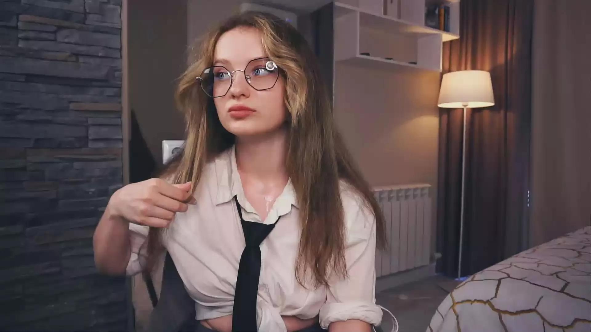 LynnaByrd on Cam4 