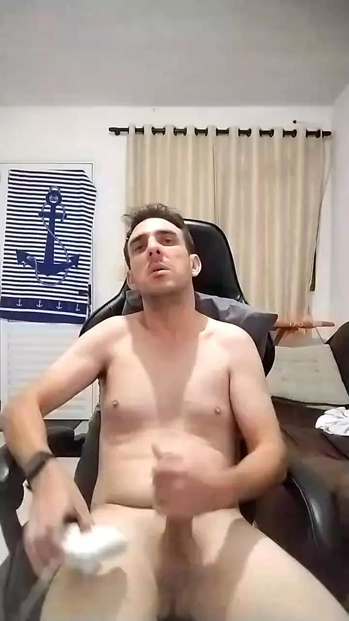 Machohetero7 on Cam4 