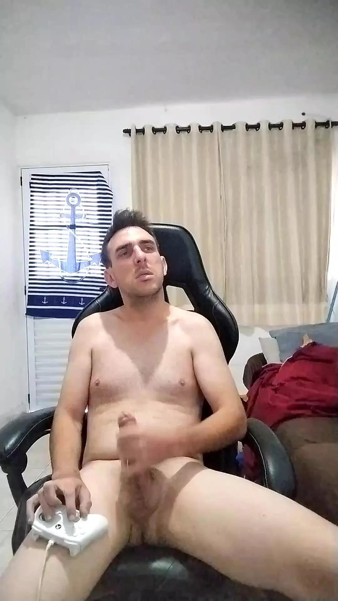 Machohetero7 on Cam4 