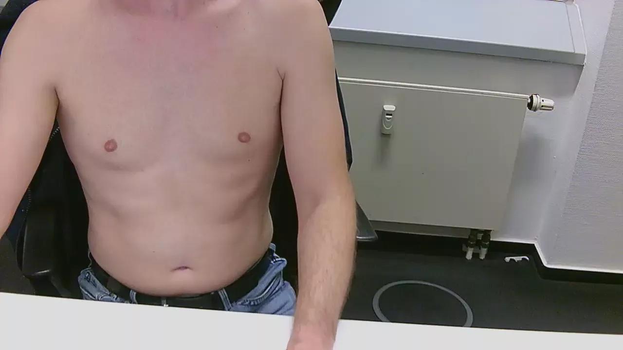marccurious0 on Cam4 