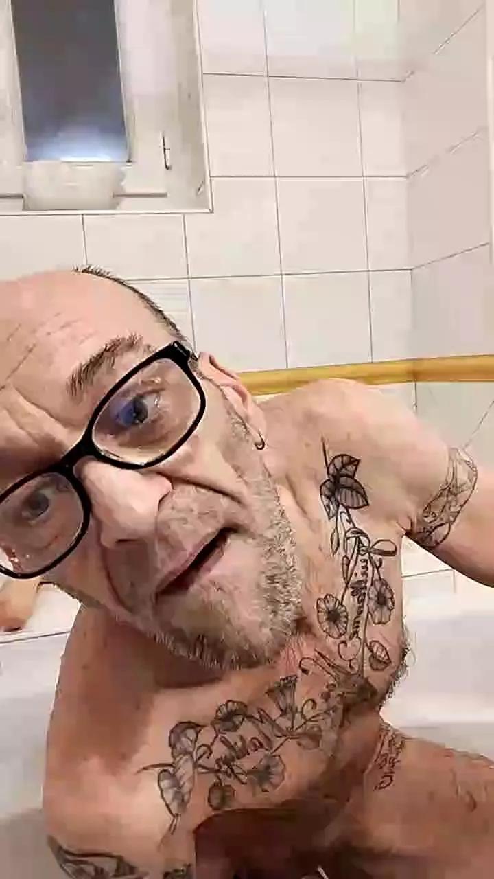 Marco24200 on Cam4 