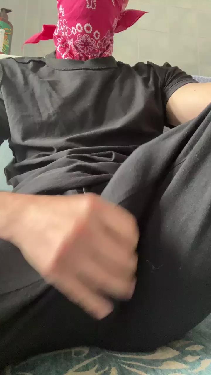 MatthewBg19980 on Cam4 