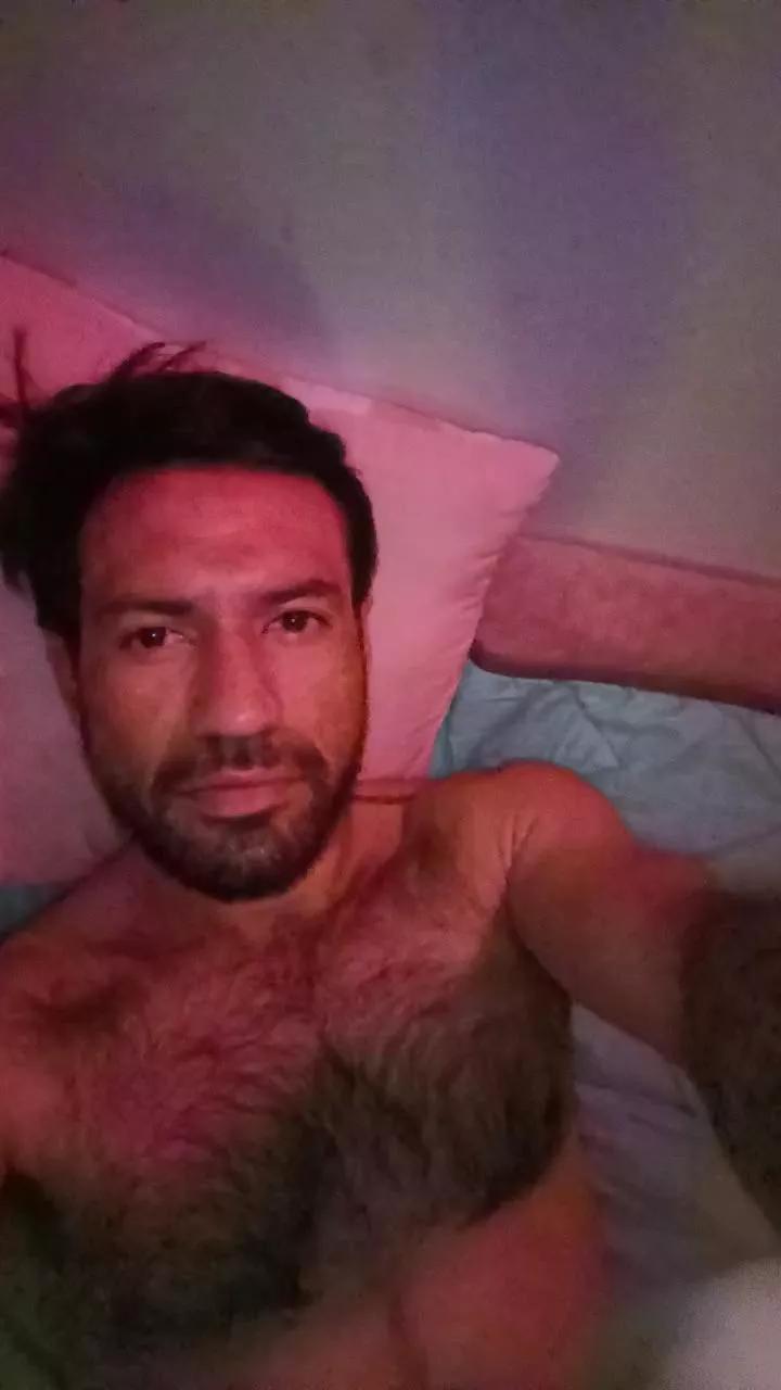 Migueladastl05 on Cam4 