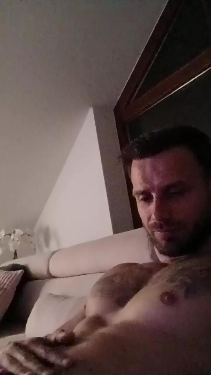 Mikeeeel on Cam4 