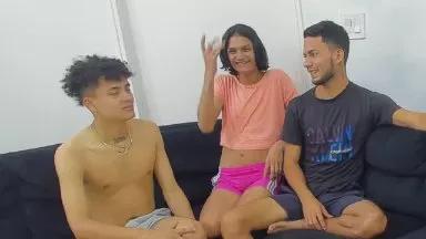 Milky_Crew on Cam4 