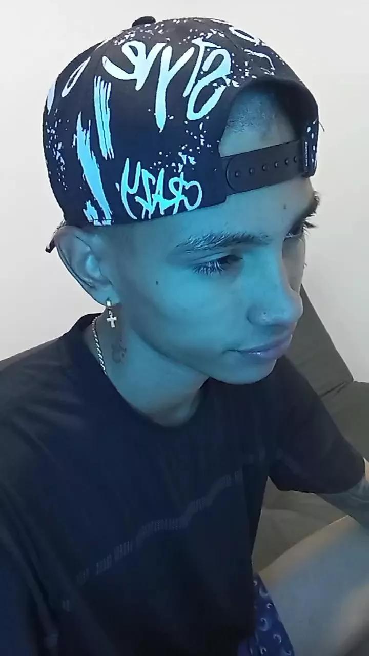 MonkeyD_66 on Cam4 